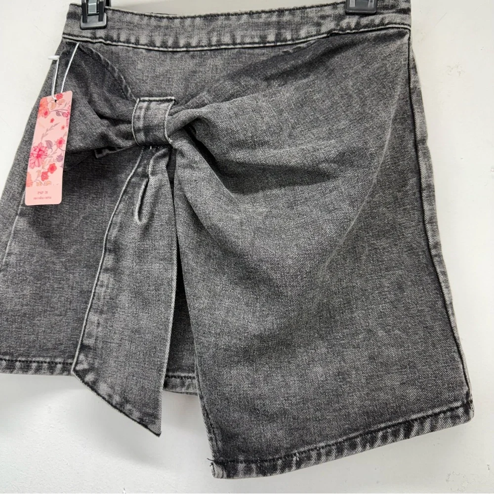 Shein size 2/XS Women’s Black Gray Denim Big Bow Wrap Mini Jean Skirt NWT